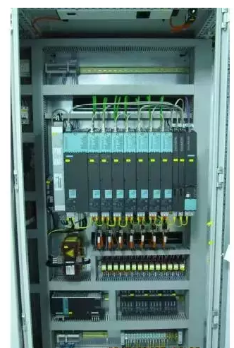 【电气学院】电气柜成套安装实例图解 ，值得收藏！