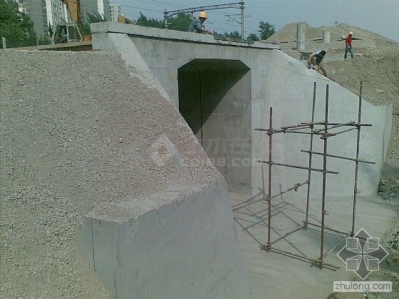 Calculation of culvert splayed wall EXCEL