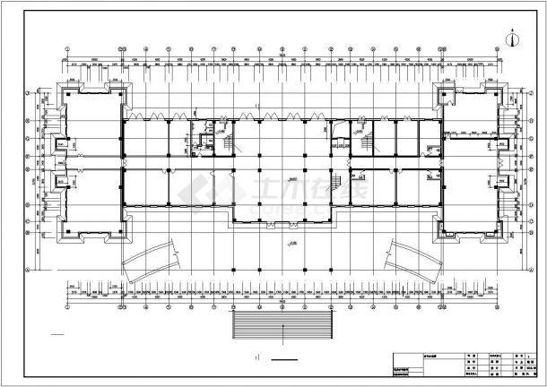 某地详细实用的六层对称型办公楼建筑施工图-图一