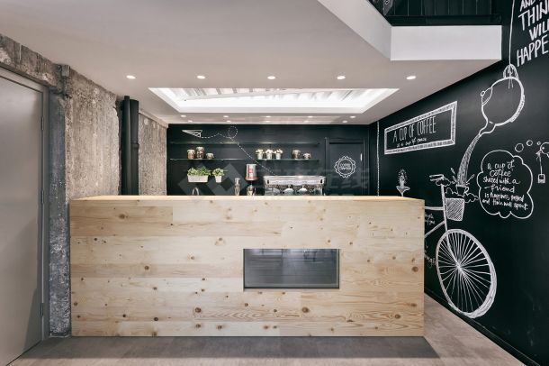 黑白风格的咖啡馆装修实景图含说明