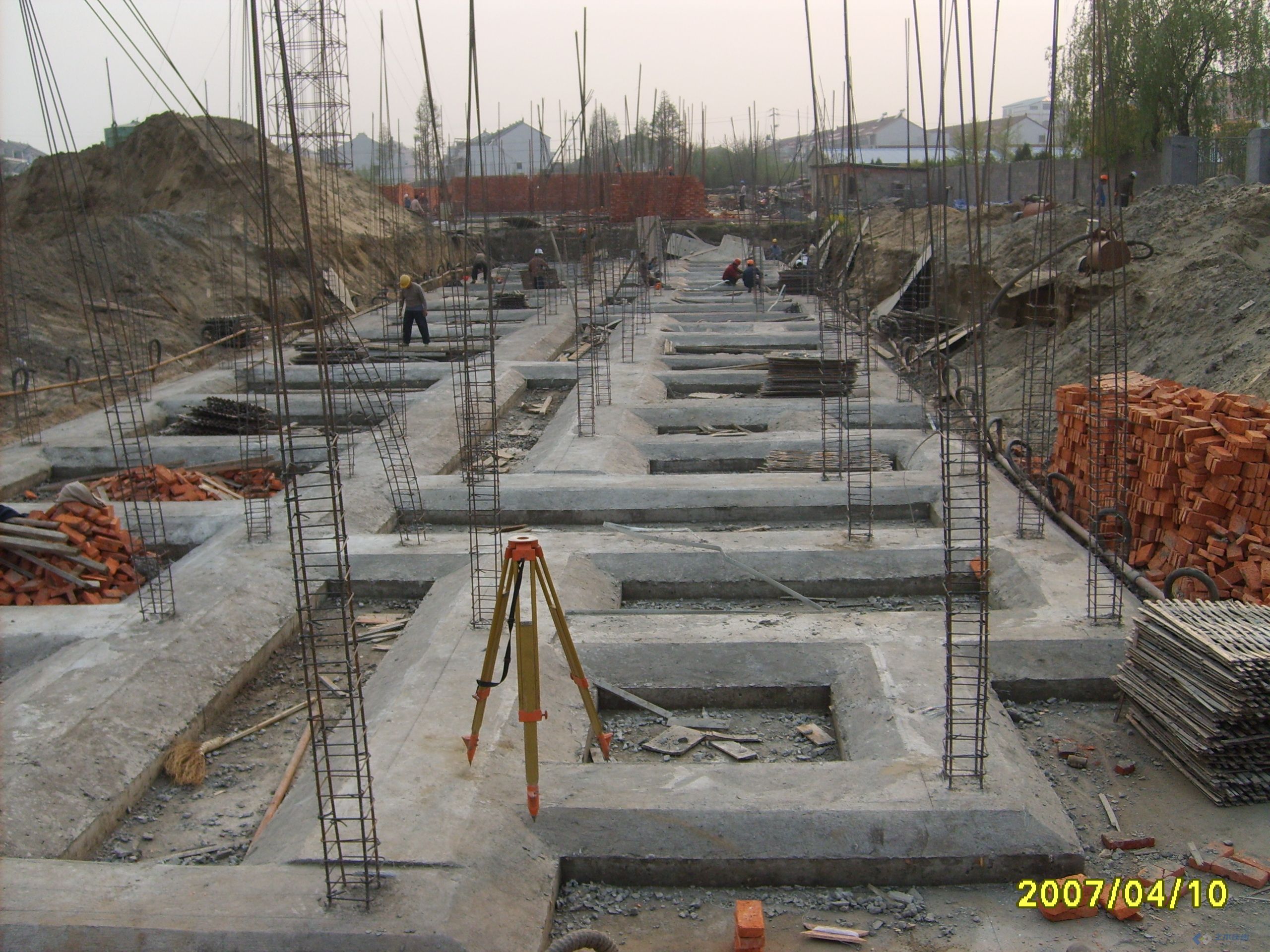 砖混结构住宅基础施工过程照片