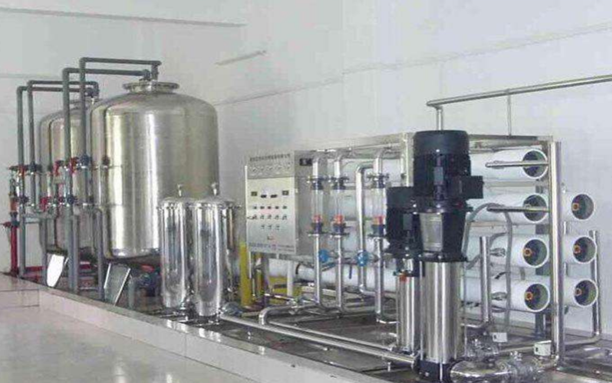 实验室超纯水设备_1200-750.png