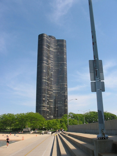 芝加哥高层住宅Lake Point Tower(湖心大厦05.jpg