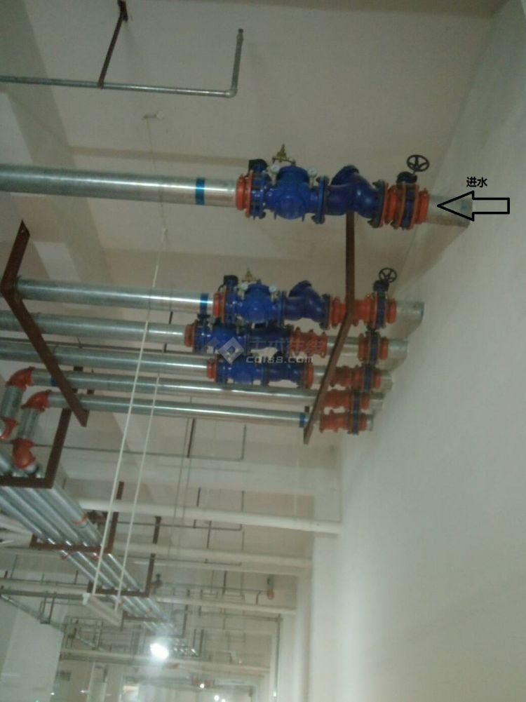 10减压阀减压给水系统如设置低位水箱由水箱自来水时,应采取避免空气