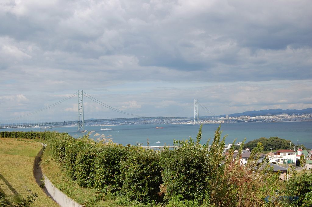 Akashi-Kaikyo Bridge - 明石海峡大橋1.jpg