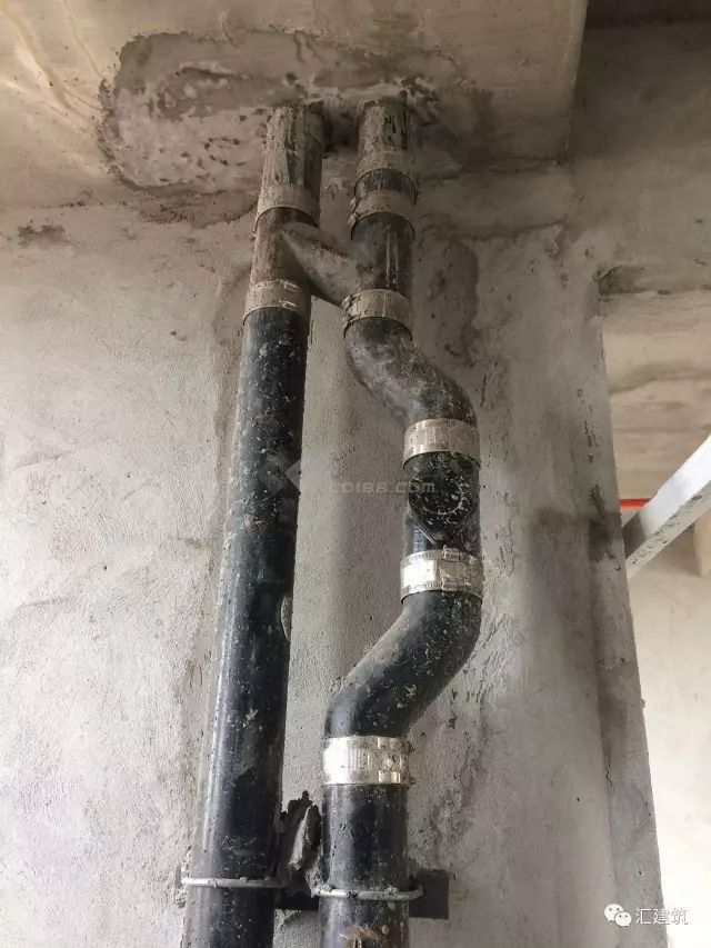 卫生间通气立管及排水立管室内连接