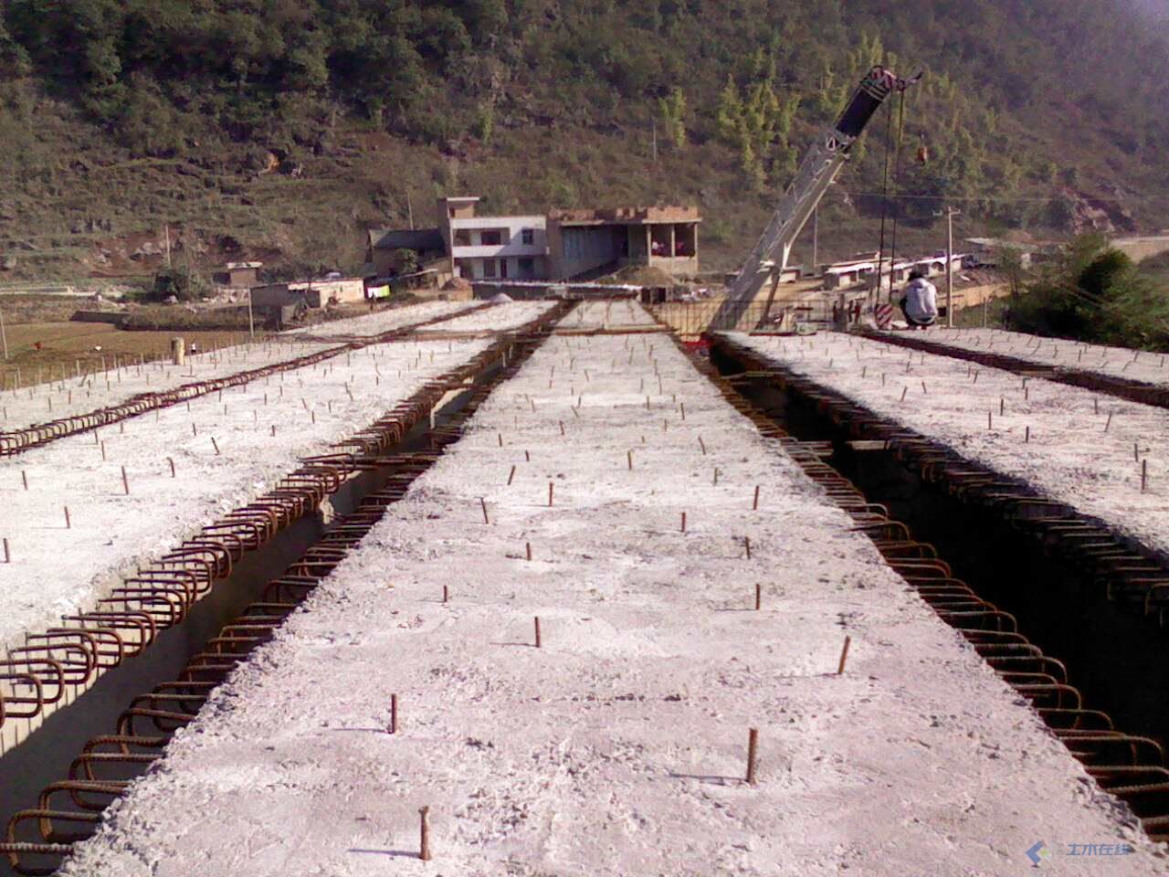 [简支梁桥梁]20M预应力T型简支梁桥梁板制作安装 - 土木在线