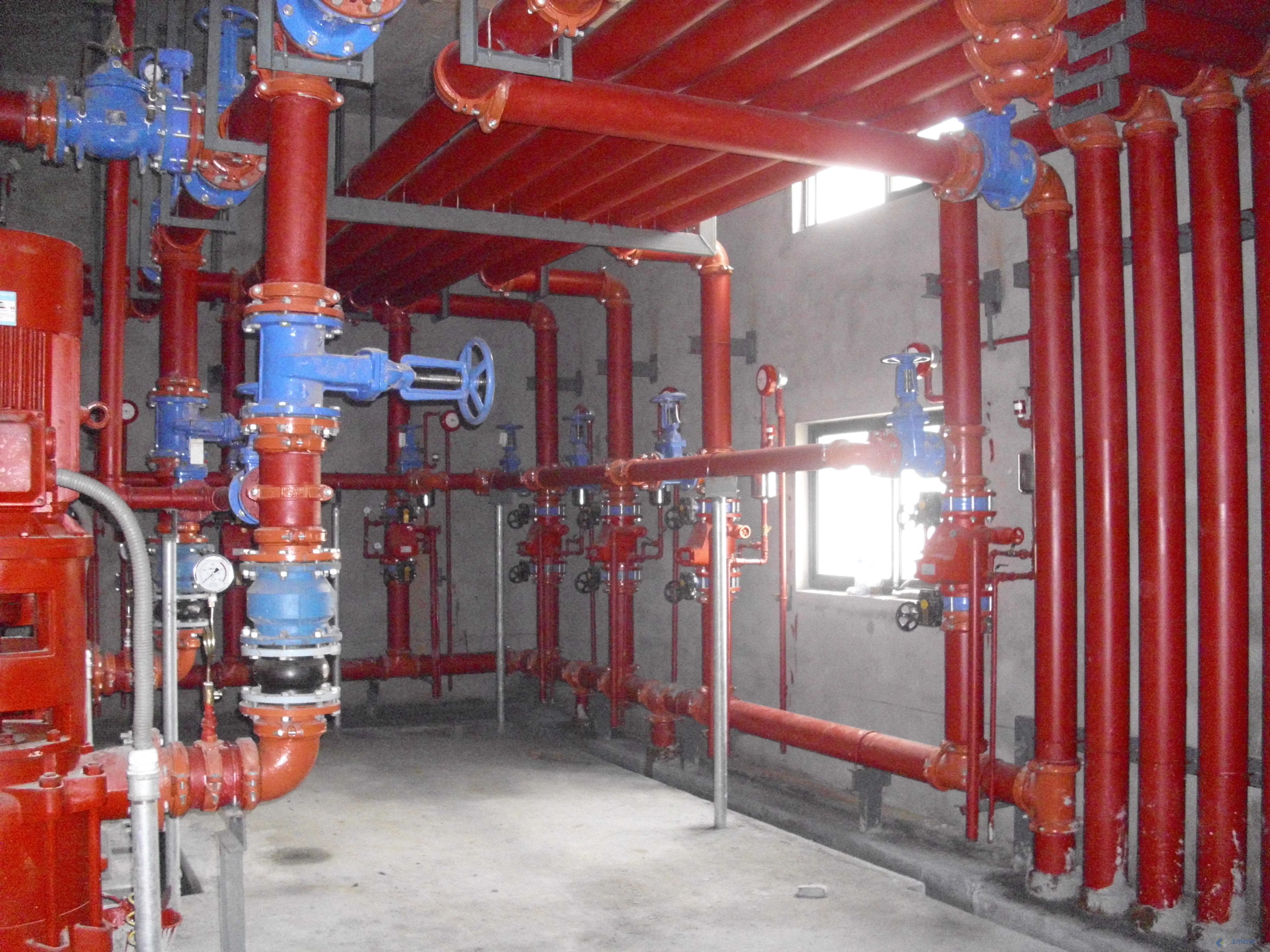 恒压变频水泵设备在供水系统中的作用-上海意嘉泵业【官方网站】