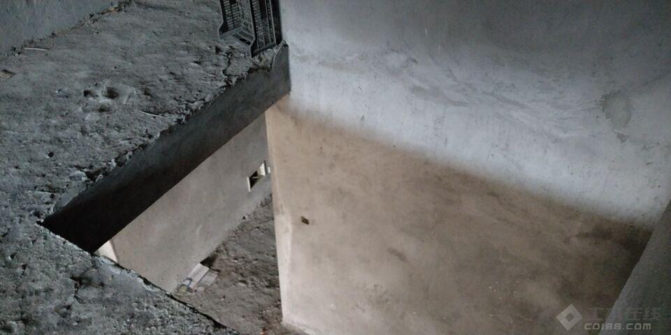 混凝土钢筋楼板预留洞口修补