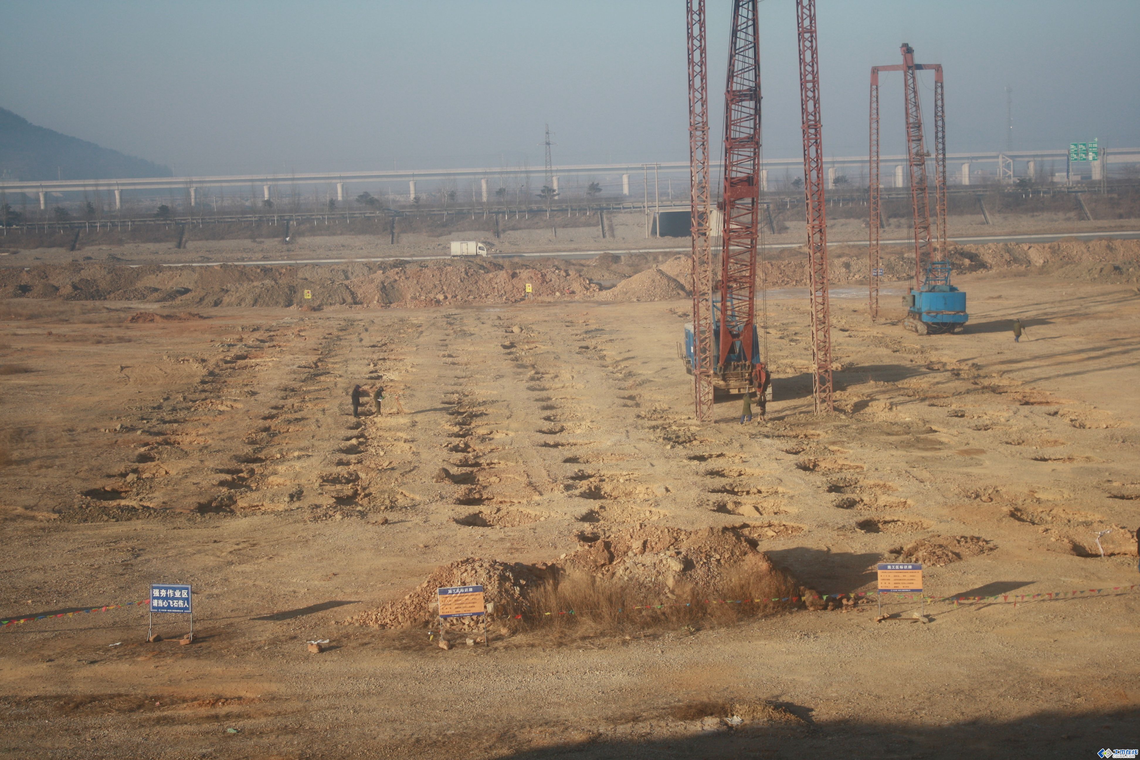 旋挖桩施工 - 地基项目 - 四川省南成建筑工程有限公司