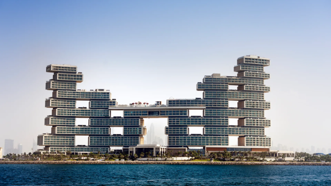 迪拜亚特兰蒂斯皇家酒店犹如堆叠积木一般刷新度假酒店新体验